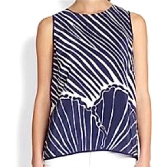 Lilly Pulitzer Iona Sleeveless Blouse Bright Navy White Shell Stripe Pattern Med - Picture 1 of 3